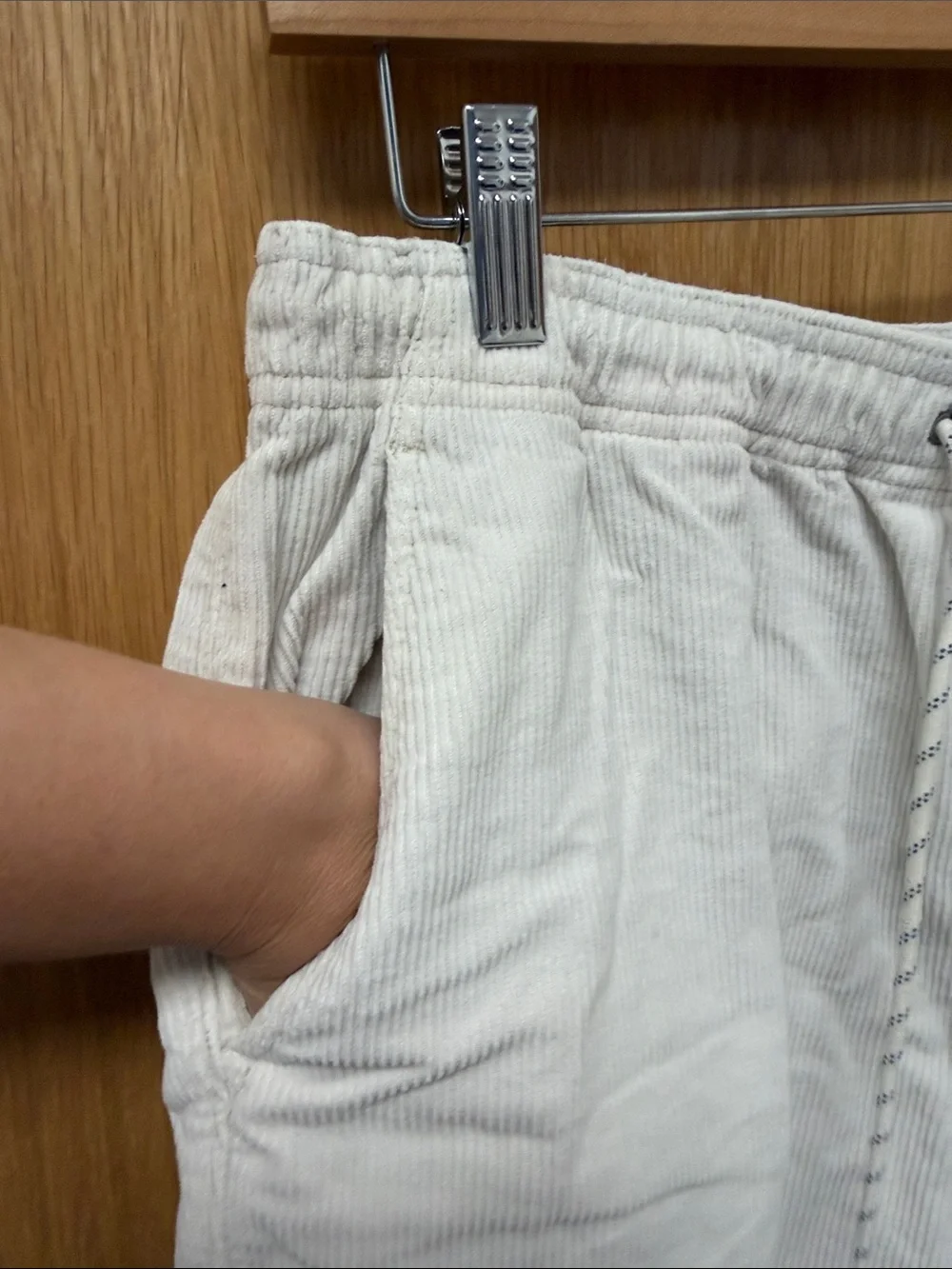 Men's Corduroy 100% Cotton Drawstring Shorts in Off-White Size M